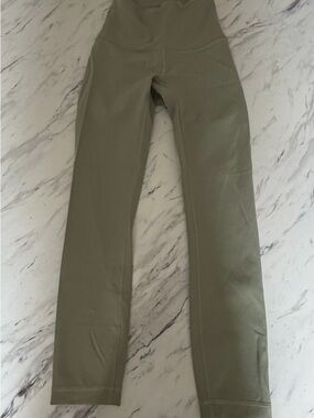 Lululemon Wunder Train high rise crop 23”